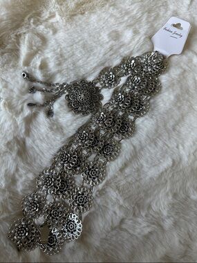 Silver Multi-Flower Medallion Linked Belt (Style 2)